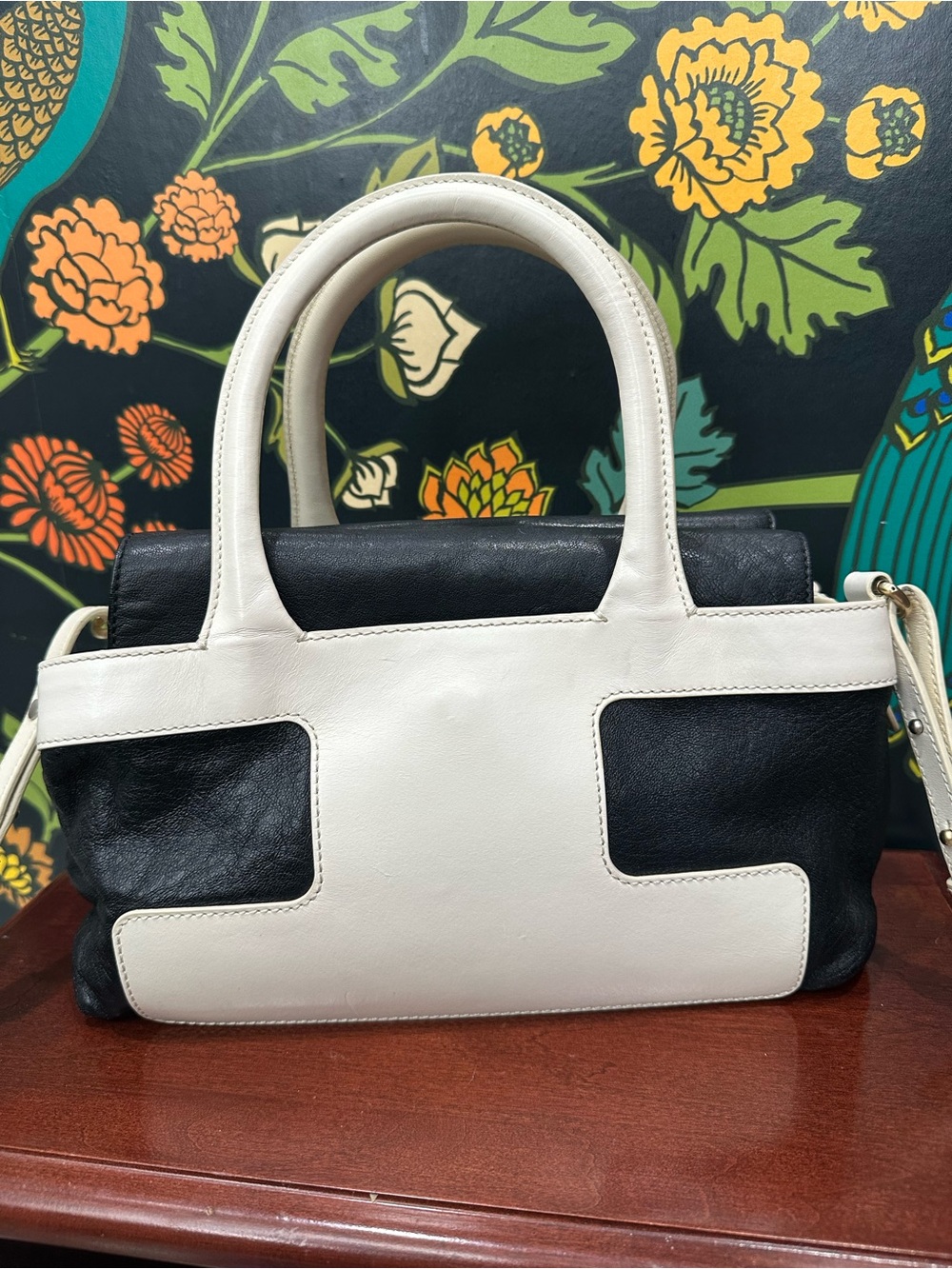Bally Pama-SM Black & Ivory Leather Satchel Crossbody Bag Swiss Made Goat Charm - Picture 8 of 16